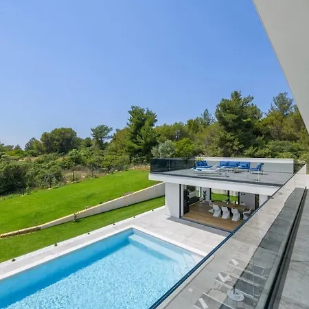 Luni By Istrialux Hotel 4*